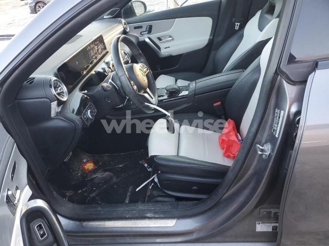 Photo 3 of 2020 MERCEDES-BENZ CLA 250 4MATIC (VIN W1K5J4HB2LN117530)