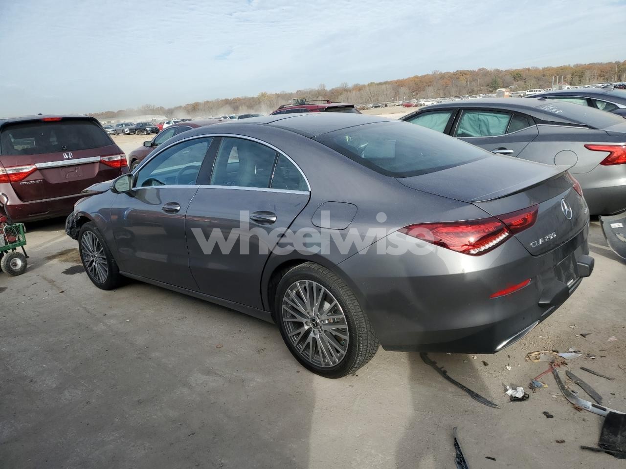 Photo 2 of 2020 MERCEDES-BENZ CLA 250 4MATIC (VIN W1K5J4HB7LN091622)