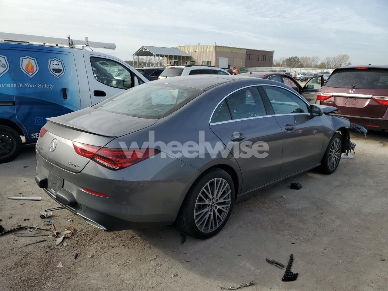 Photo 3 of 2020 MERCEDES-BENZ CLA 250 4MATIC (VIN W1K5J4HB7LN091622)