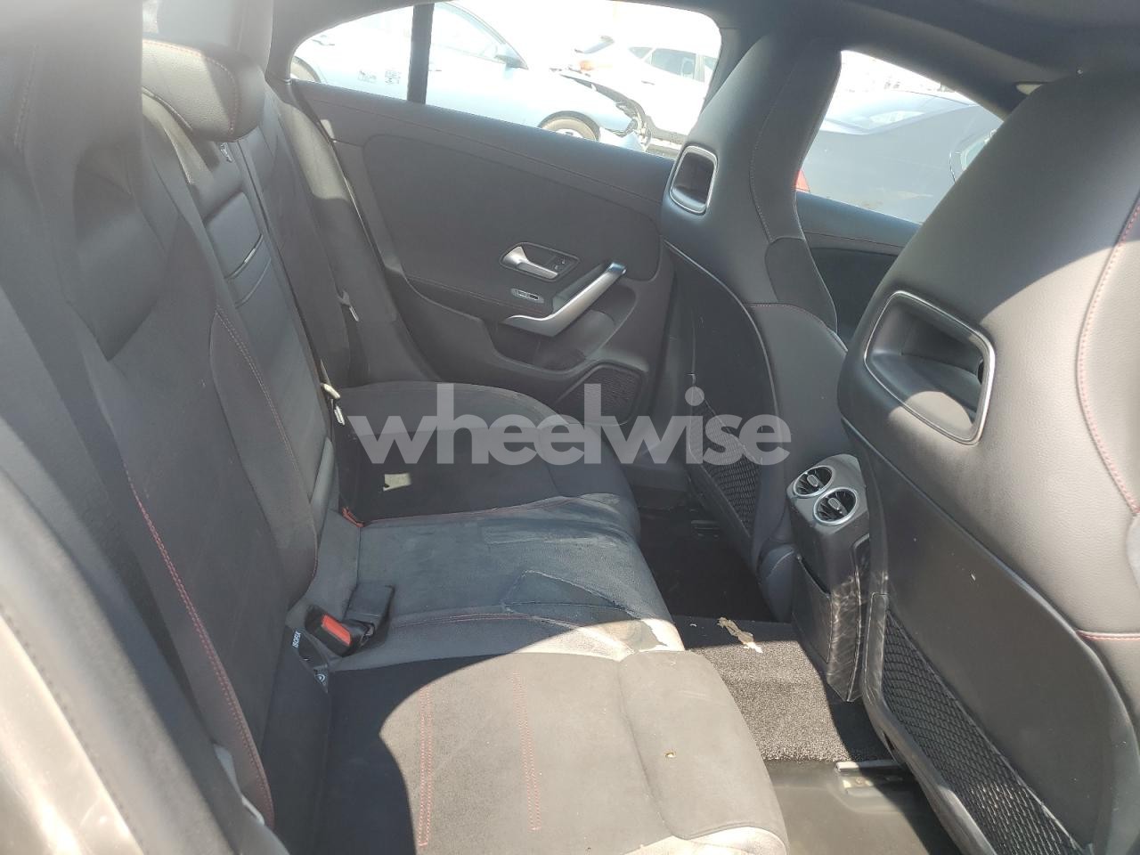 Photo 10 of 2020 MERCEDES-BENZ CLA 250 4MATIC (VIN W1K5J4HB8LN107357)