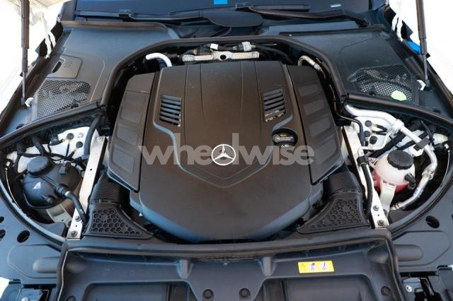 Photo 5 of 2022 MERCEDES-BENZ S 580 4MATIC (VIN W1K6G7GB1NA142175)