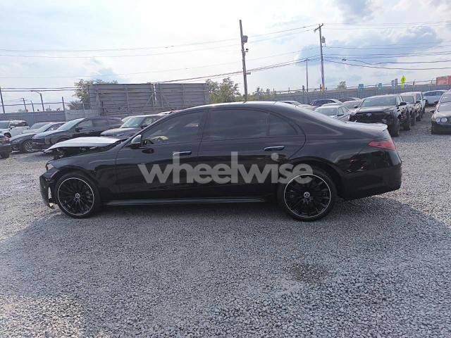 Photo 3 of 2022 MERCEDES-BENZ S 580 4MATIC (VIN W1K6G7GB4NA128240)