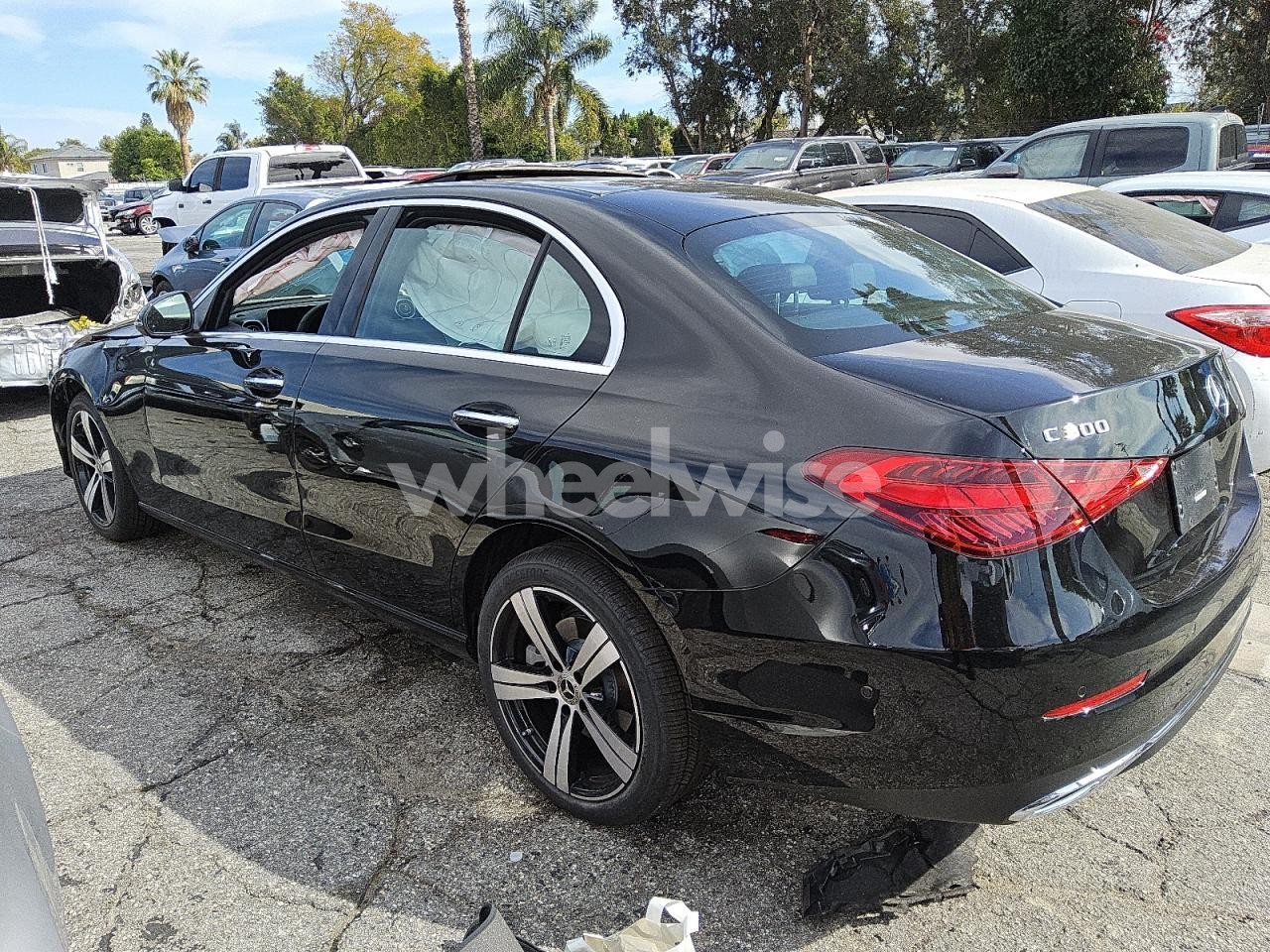 Photo 2 of 2025 MERCEDES-BENZ C 300 (VIN W1KAF4GB7SR250941)
