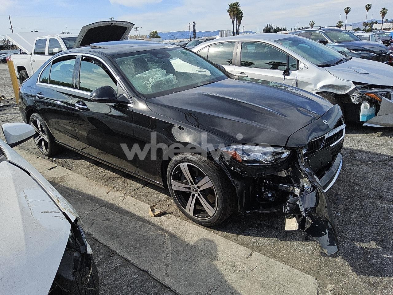 Photo 4 of 2025 MERCEDES-BENZ C 300 (VIN W1KAF4GB7SR250941)