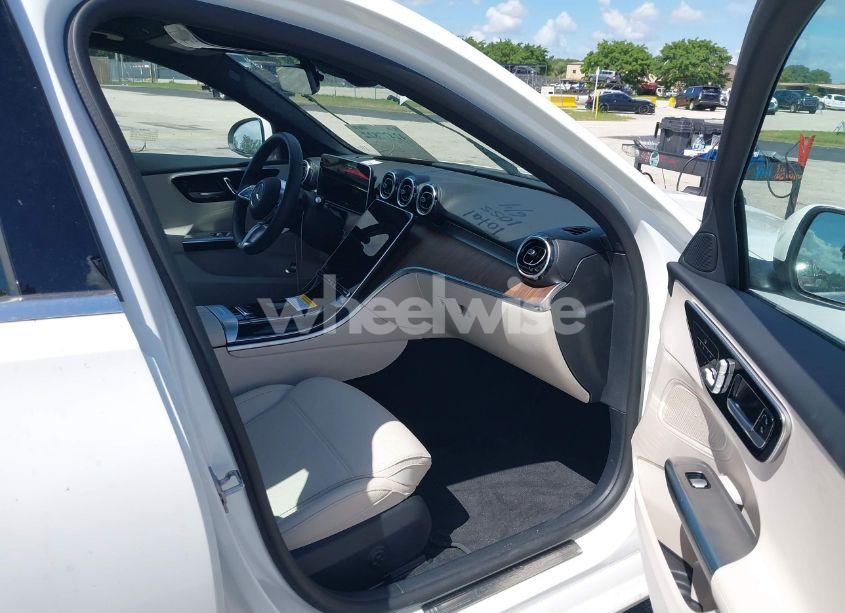 Photo 5 of 2025 Mercedes-benz C 300 (VIN W1KAF4GB8SR278439)