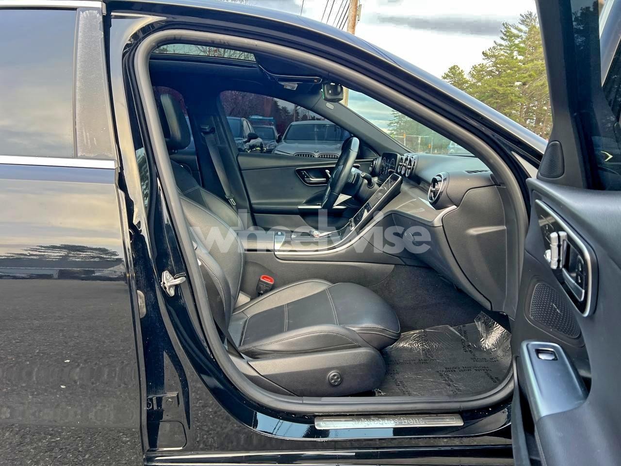 Photo 5 of 2022 MERCEDES-BENZ C 300 (VIN W1KAF4GB9NR020192)