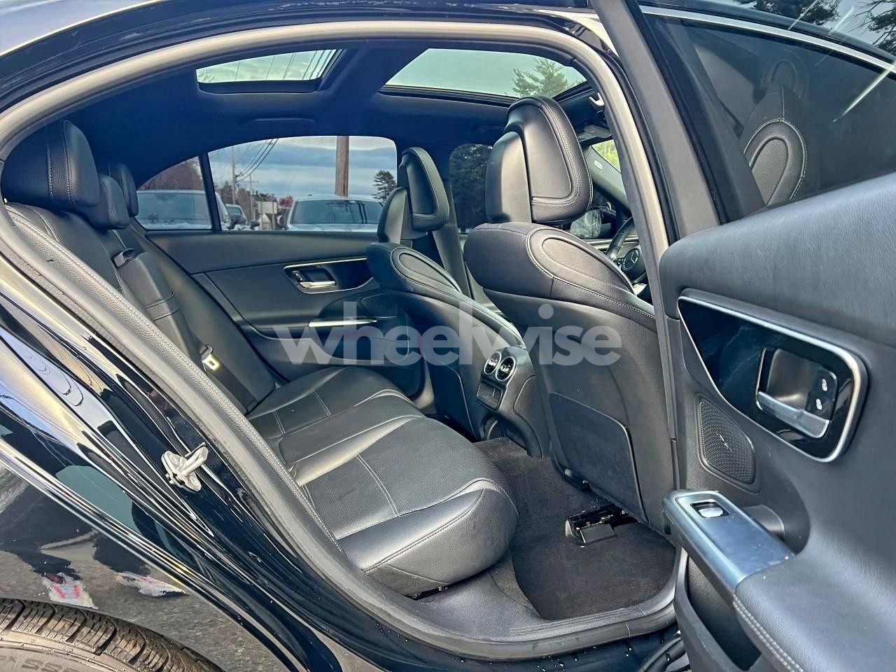 Photo 6 of 2022 MERCEDES-BENZ C 300 (VIN W1KAF4GB9NR020192)