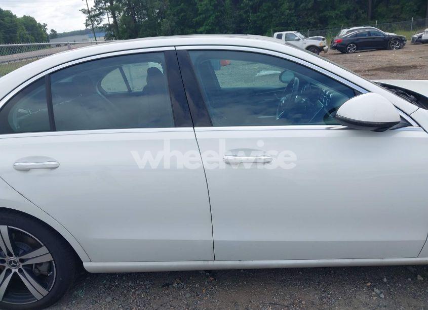 Photo 13 of 2025 Mercedes-benz C 300 (VIN W1KAF4HB2SR259349)