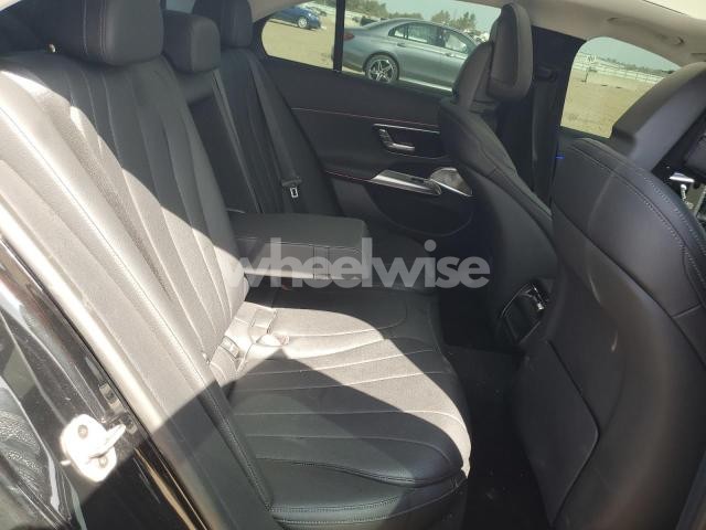 Photo 10 of 2025 MERCEDES-BENZ E 350 4MATIC (VIN W1KLF4HB2SA110981)