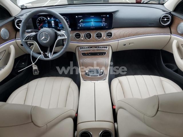Photo 8 of 2021 MERCEDES-BENZ E 350 N/A (VIN W1KZF8DB7MA902196)