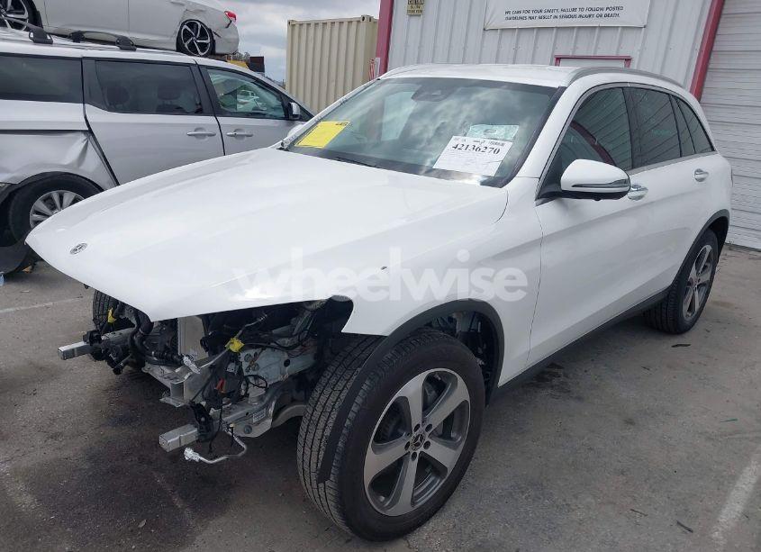 Photo 2 of 2022 Mercedes-benz Glc 300 SUV (VIN W1N0G8DB0NG080347)