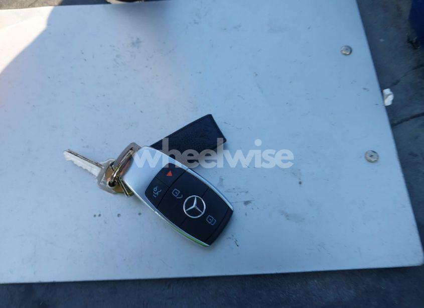 Photo 11 of 2020 Mercedes-benz Glc 300 (VIN W1N0G8DB1LF791414)