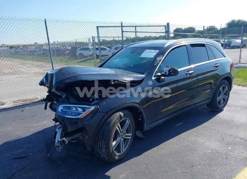 Photo 2 of 2020 Mercedes-benz Glc 300 (VIN W1N0G8DB1LF791414)