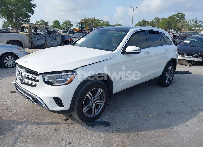 Photo 2 of 2022 Mercedes-benz Glc 300 SUV (VIN W1N0G8DB4NV395227)