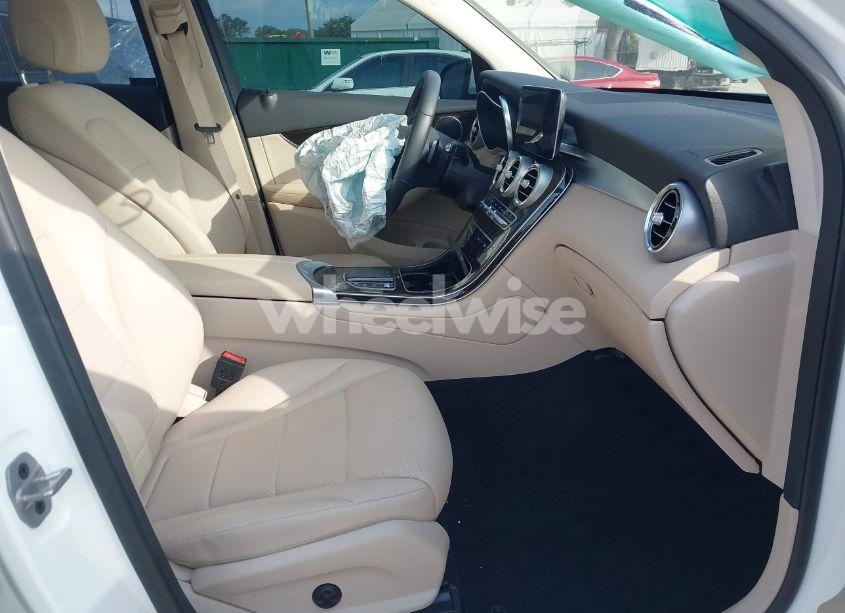 Photo 5 of 2022 Mercedes-benz Glc 300 SUV (VIN W1N0G8DB4NV395227)