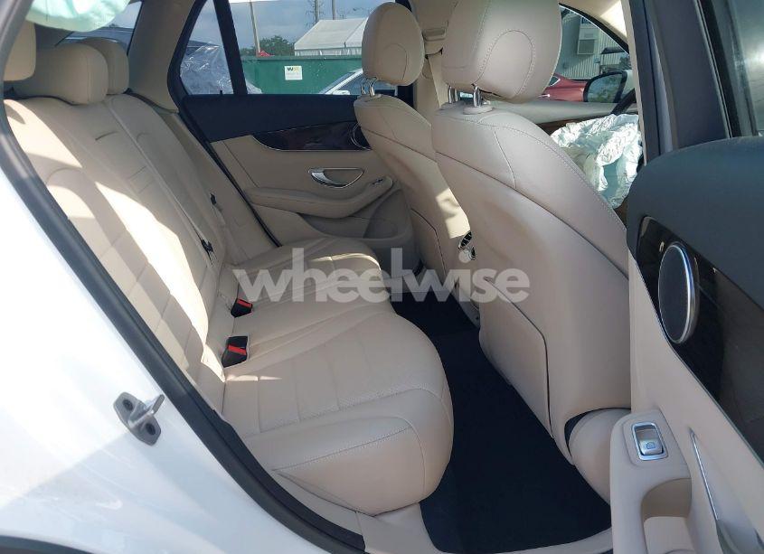 Photo 8 of 2022 Mercedes-benz Glc 300 SUV (VIN W1N0G8DB4NV395227)