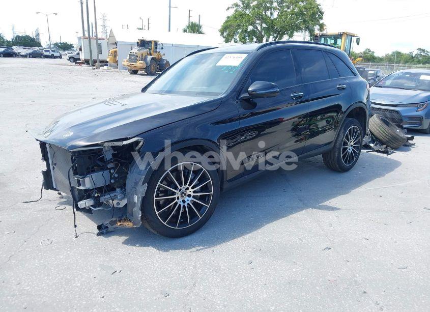 Photo 2 of 2022 Mercedes-benz Glc 300 SUV (VIN W1N0G8DBXNV370574)