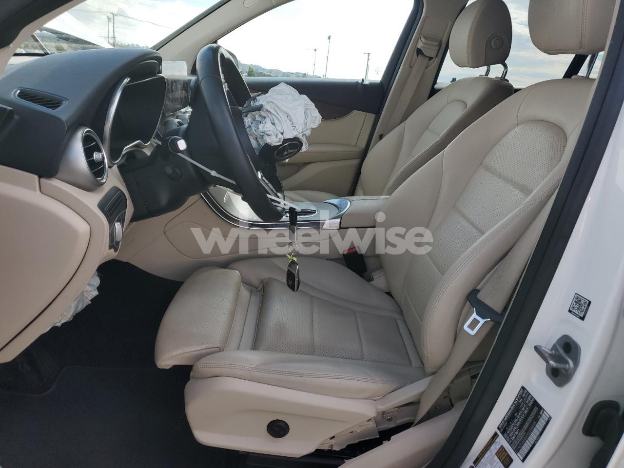 Photo 7 of 2022 MERCEDES-BENZ GLC 300 (VIN W1N0G8DBXNV398505)