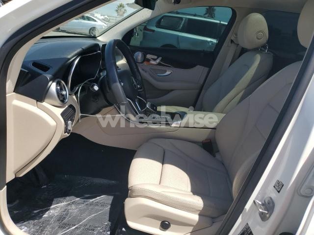 Photo 3 of 2021 MERCEDES-BENZ GLC 300 4MATIC (VIN W1N0G8EB1MF886300)