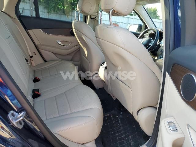 Photo 2 of 2022 MERCEDES-BENZ GLC 300 4MATIC (VIN W1N0G8EB1NG026327)