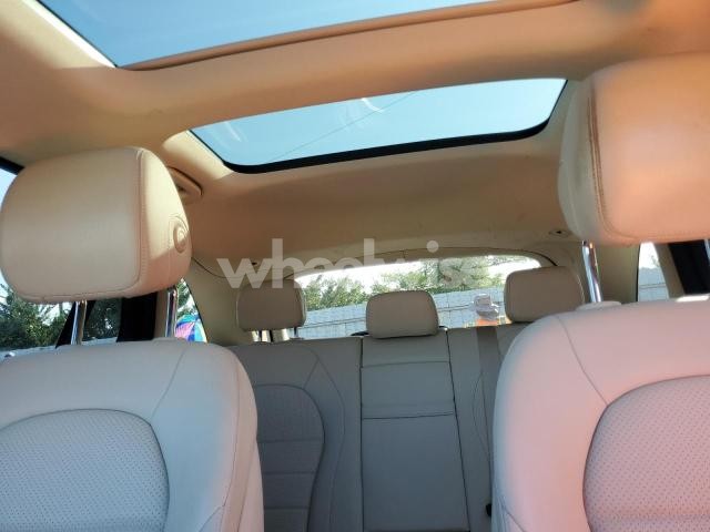 Photo 3 of 2022 MERCEDES-BENZ GLC 300 4MATIC (VIN W1N0G8EB1NG026327)