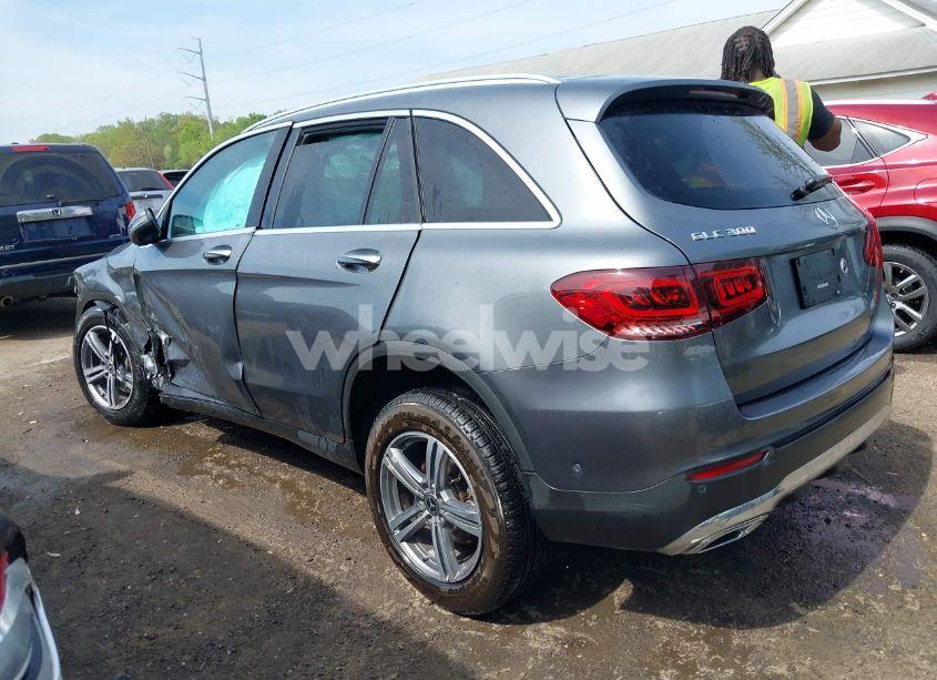 Photo 3 of 2022 Mercedes-benz Glc 300 4MATIC SUV (VIN W1N0G8EB3NV333526)
