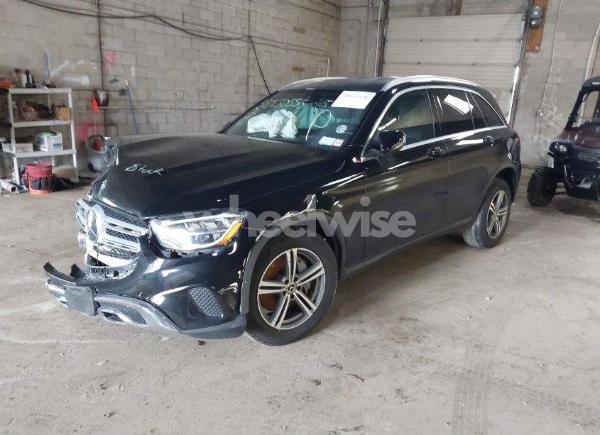 Photo 2 of 2020 Mercedes-benz Glc 300 4MATIC (VIN W1N0G8EB4LF781734)