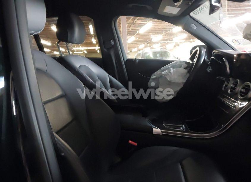 Photo 5 of 2020 Mercedes-benz Glc 300 4MATIC (VIN W1N0G8EB4LF781734)