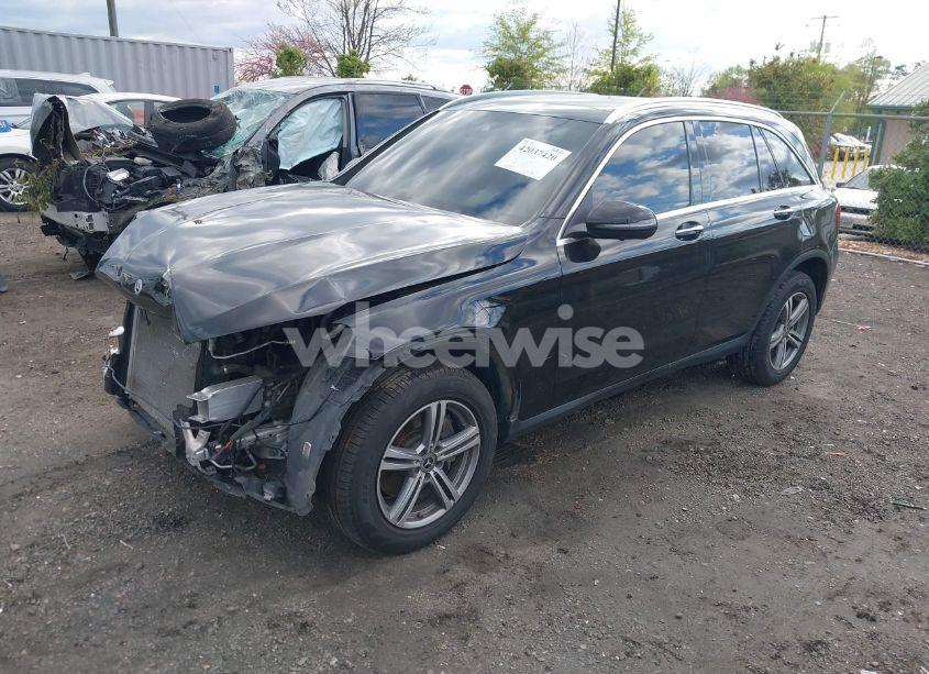 Photo 2 of 2022 Mercedes-benz Glc 300 4MATIC SUV (VIN W1N0G8EB7NV337921)