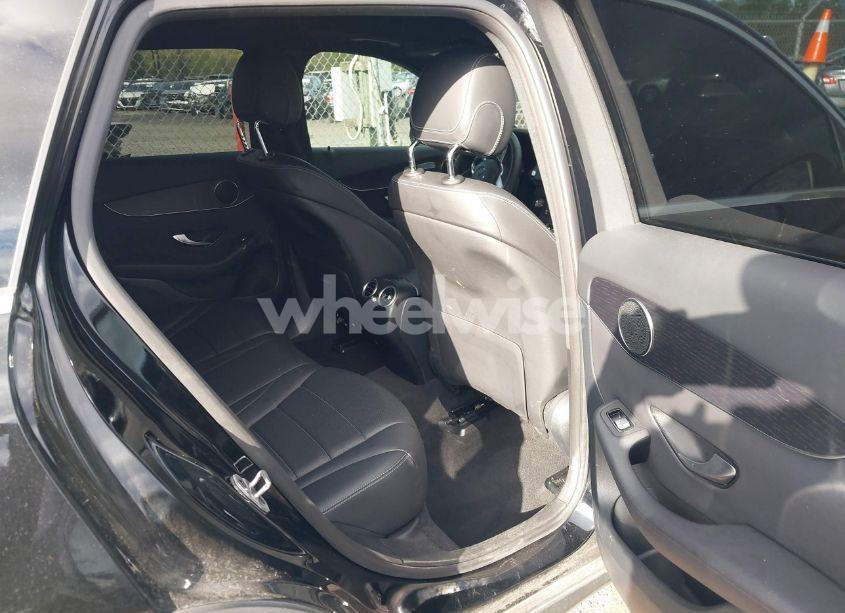 Photo 8 of 2022 Mercedes-benz Glc 300 4MATIC SUV (VIN W1N0G8EB7NV337921)