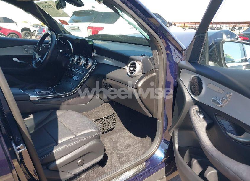 Photo 5 of 2020 Mercedes-benz Glc 300 4MATIC (VIN W1N0G8EB9LF847906)