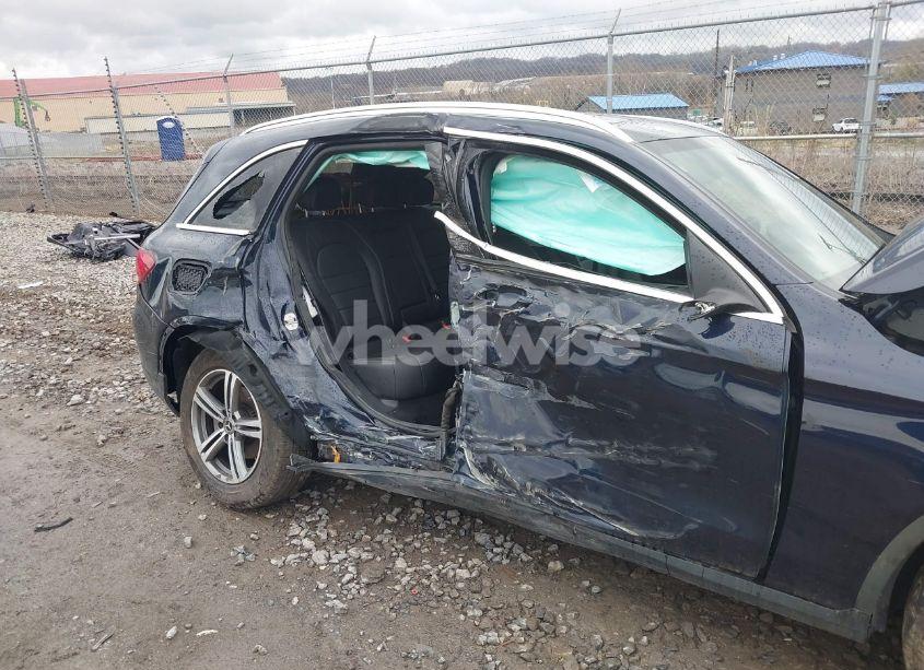 Photo 6 of 2020 Mercedes-benz Glc 300 4MATIC (VIN W1N0G8EBXLF774643)