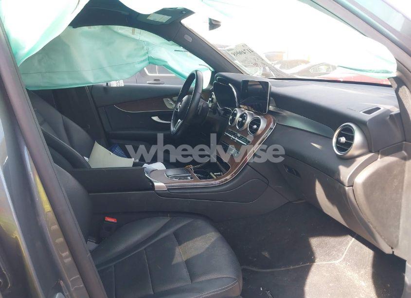 Photo 5 of 2022 Mercedes-benz Glc 300 4MATIC SUV (VIN W1N0G8EBXNV333958)