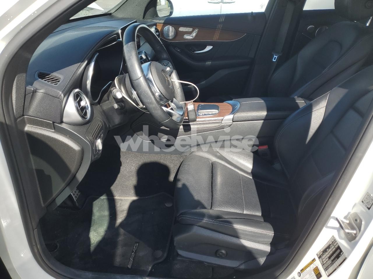 Photo 7 of 2020 MERCEDES-BENZ GLC COUPE 300 4MATIC (VIN W1N0J8EB3LF858448)