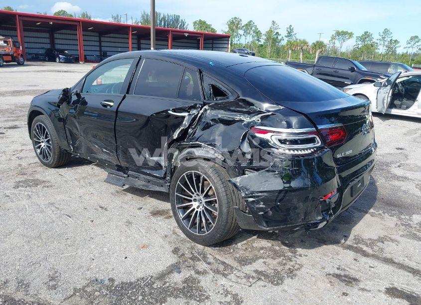 Photo 3 of 2022 Mercedes-benz Glc 300 4MATIC COUPE (VIN W1N0J8EB3NG024564)