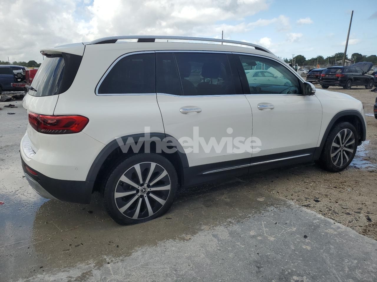 Photo 3 of 2020 MERCEDES-BENZ GLB 250 (VIN W1N4M4GB2LW021270)