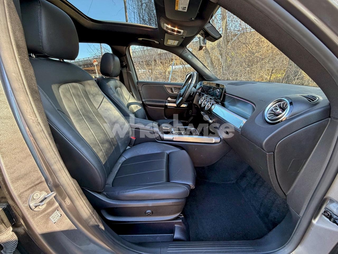 Photo 5 of 2021 MERCEDES-BENZ GLB 250 (VIN W1N4M4GB5MW084994)