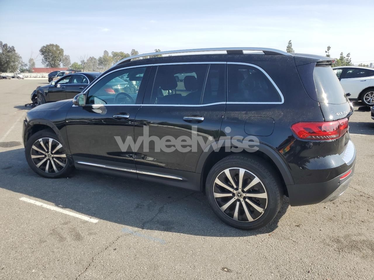 Photo 2 of 2021 MERCEDES-BENZ GLB 250 (VIN W1N4M4GB6MW125763)