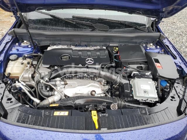 Photo 5 of 2021 MERCEDES-BENZ GLB 250 4MATIC (VIN W1N4M4HB4MW133083)