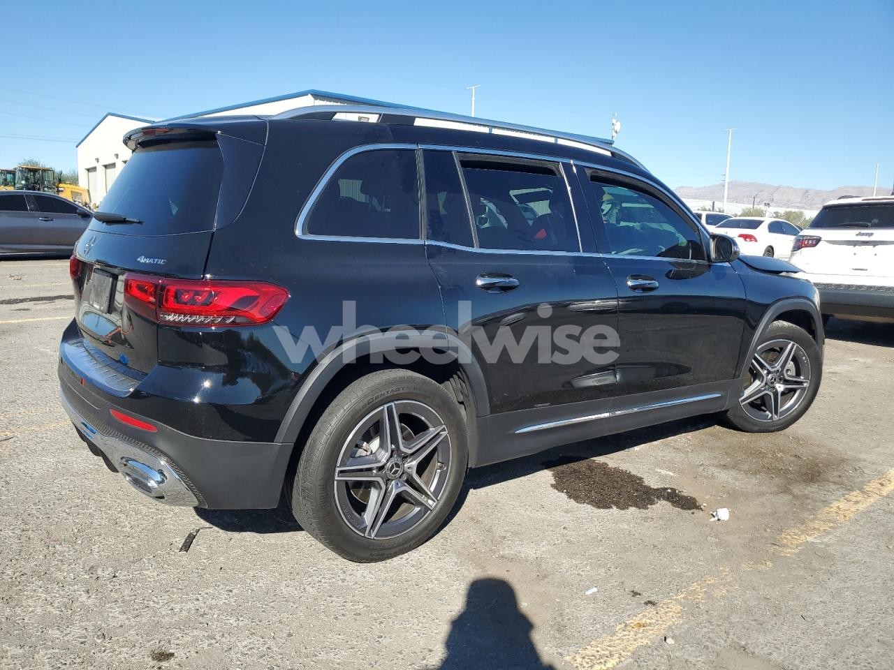 Photo 3 of 2022 MERCEDES-BENZ GLB 250 4MATIC (VIN W1N4M4HB4NW230821)