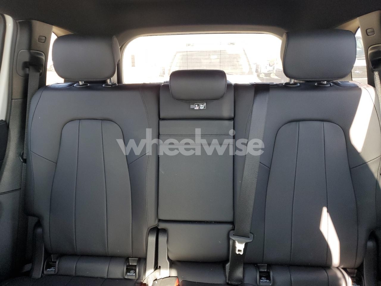 Photo 10 of 2025 MERCEDES-BENZ GLB 250 4MATIC (VIN W1N4M4HB4SW401532)