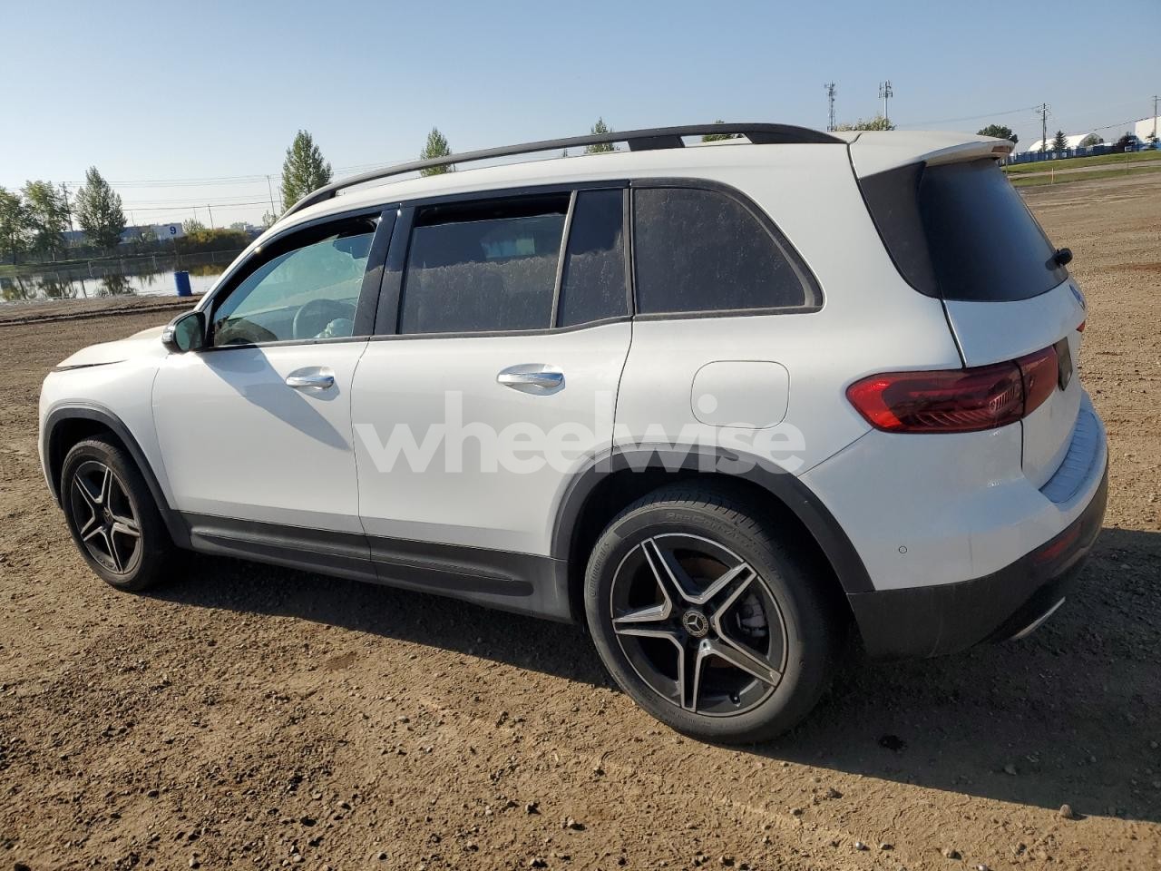 Photo 2 of 2025 MERCEDES-BENZ GLB 250 4MATIC (VIN W1N4M4HB4SW401532)
