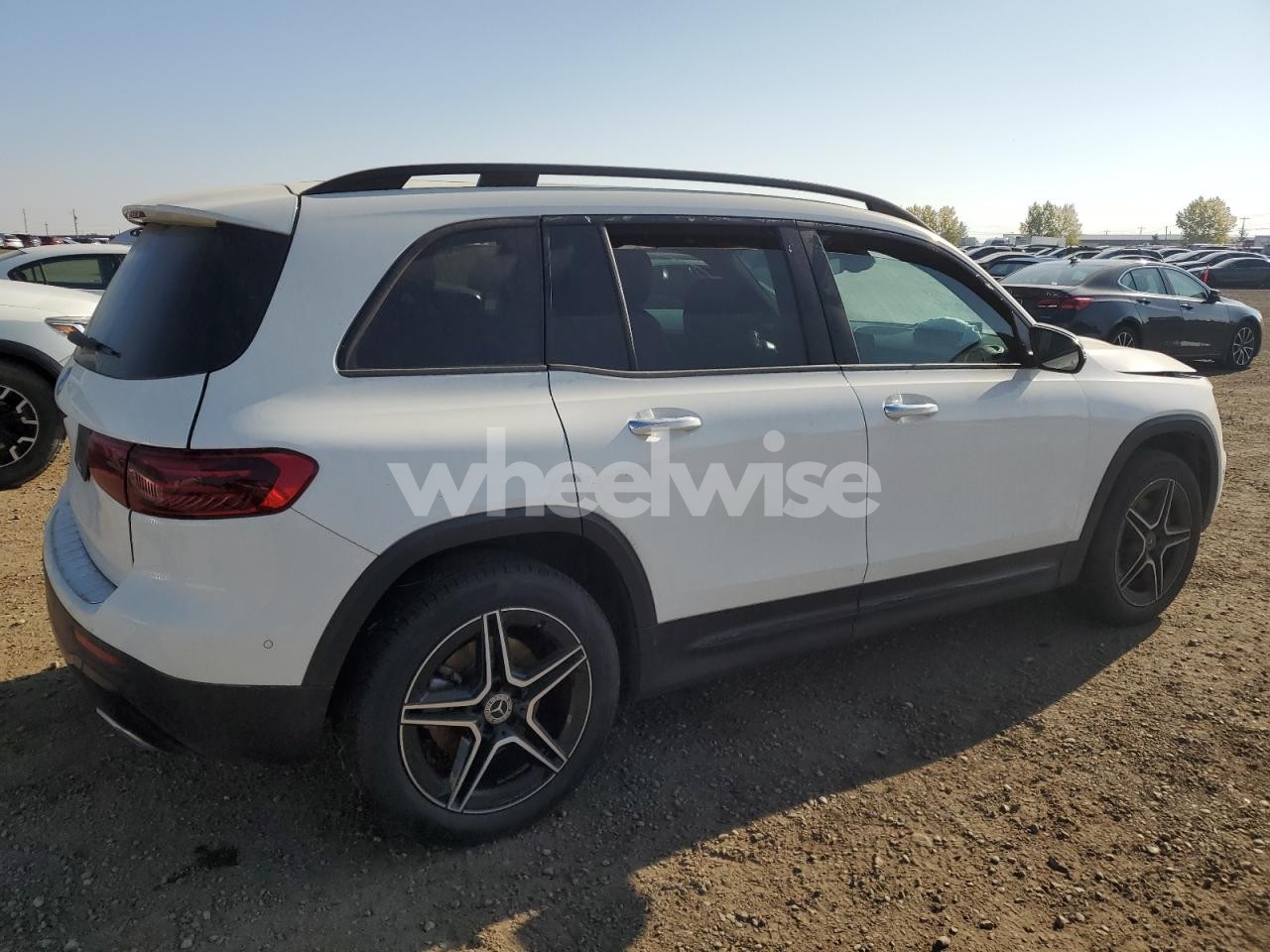 Photo 3 of 2025 MERCEDES-BENZ GLB 250 4MATIC (VIN W1N4M4HB4SW401532)
