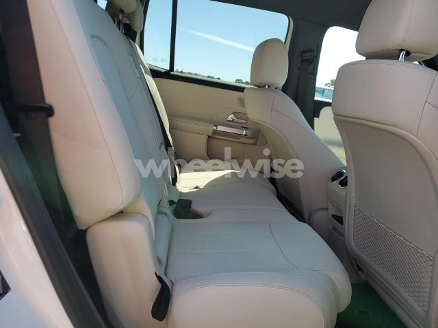 Photo 2 of 2025 MERCEDES-BENZ GLB 250 4MATIC (VIN W1N4M4HB4SW407296)