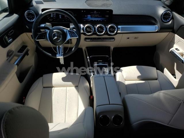Photo 5 of 2025 MERCEDES-BENZ GLB 250 4MATIC (VIN W1N4M4HB4SW407296)