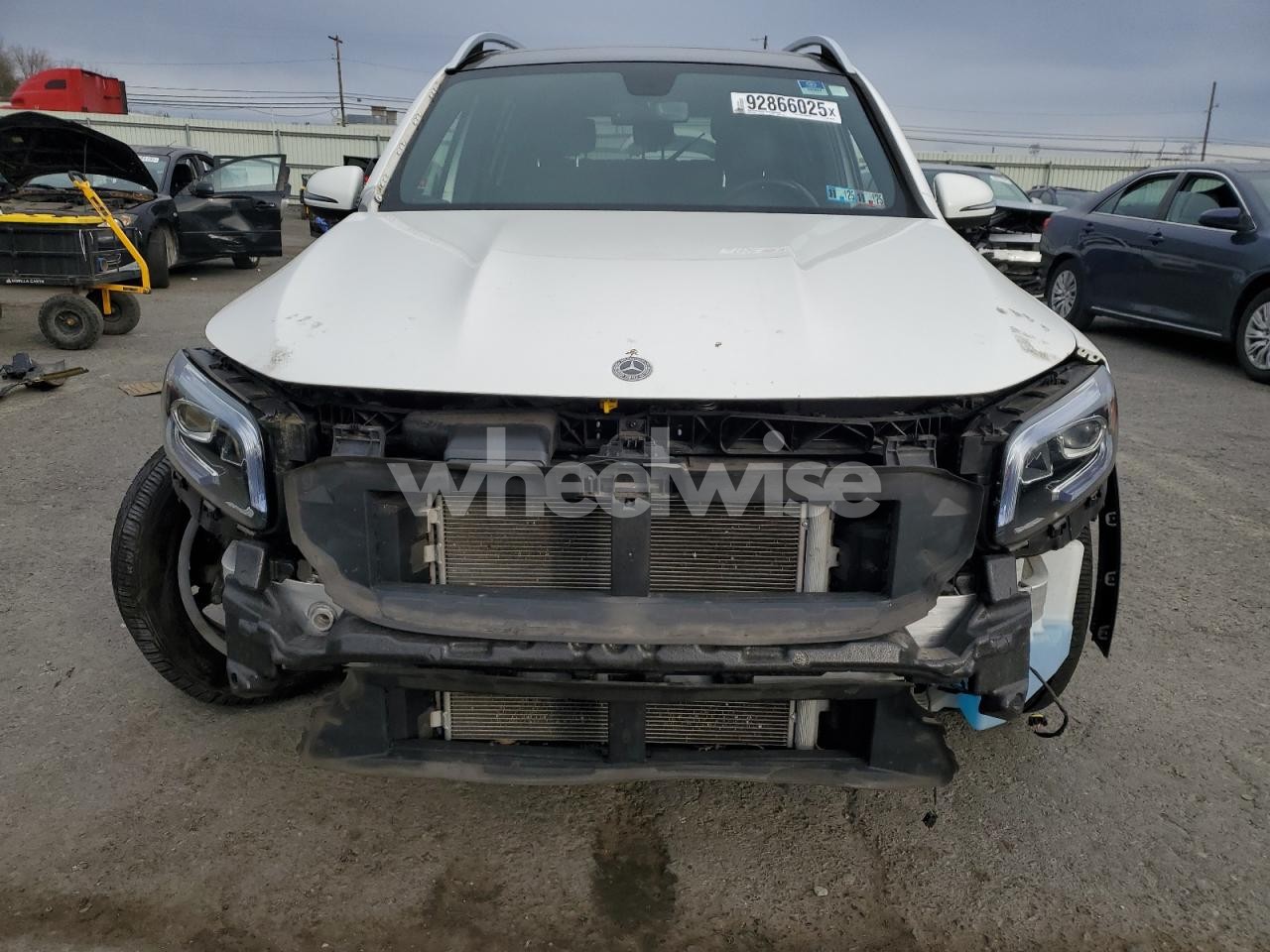 Photo 5 of 2020 MERCEDES-BENZ GLB 250 4MATIC (VIN W1N4M4HB6LW035137)