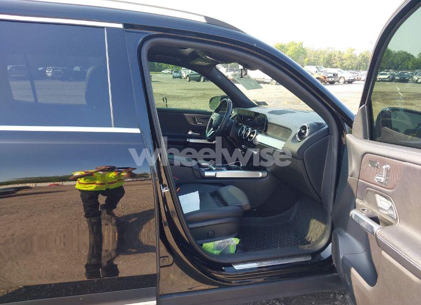 Photo 5 of 2020 Mercedes-benz Glb 250 4MATIC (VIN W1N4M4HB7LW031498)