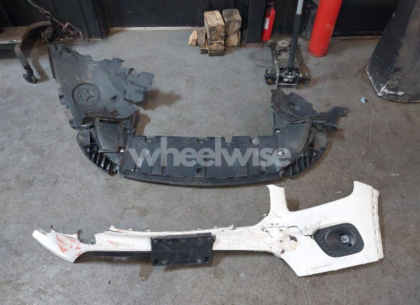 Photo 2 of 2022 Mercedes-benz Glb 250 4MATIC (VIN W1N4M4HBXNW242813)