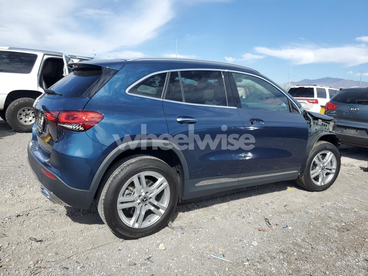 Photo 3 of 2022 MERCEDES-BENZ GLA 250 (VIN W1N4N4GB0NJ320043)