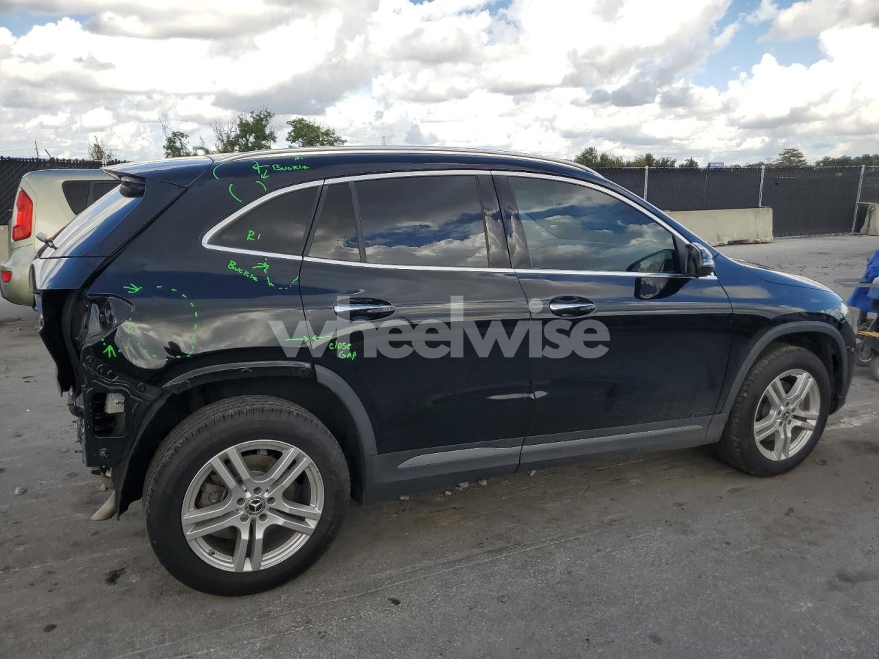Photo 3 of 2023 MERCEDES-BENZ GLA 250 (VIN W1N4N4GB2PJ418106)